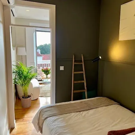 Stylish & Sunrise From Your Sofa - Stay! Lisbon